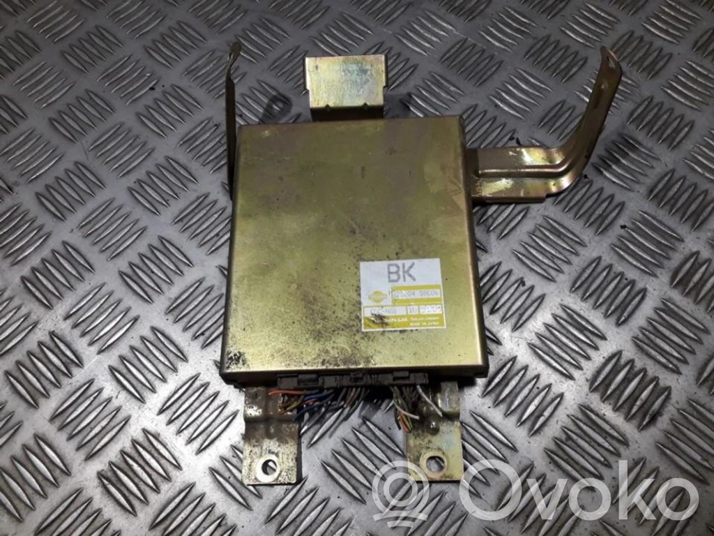 Nissan Sunny Engine control unit/module 