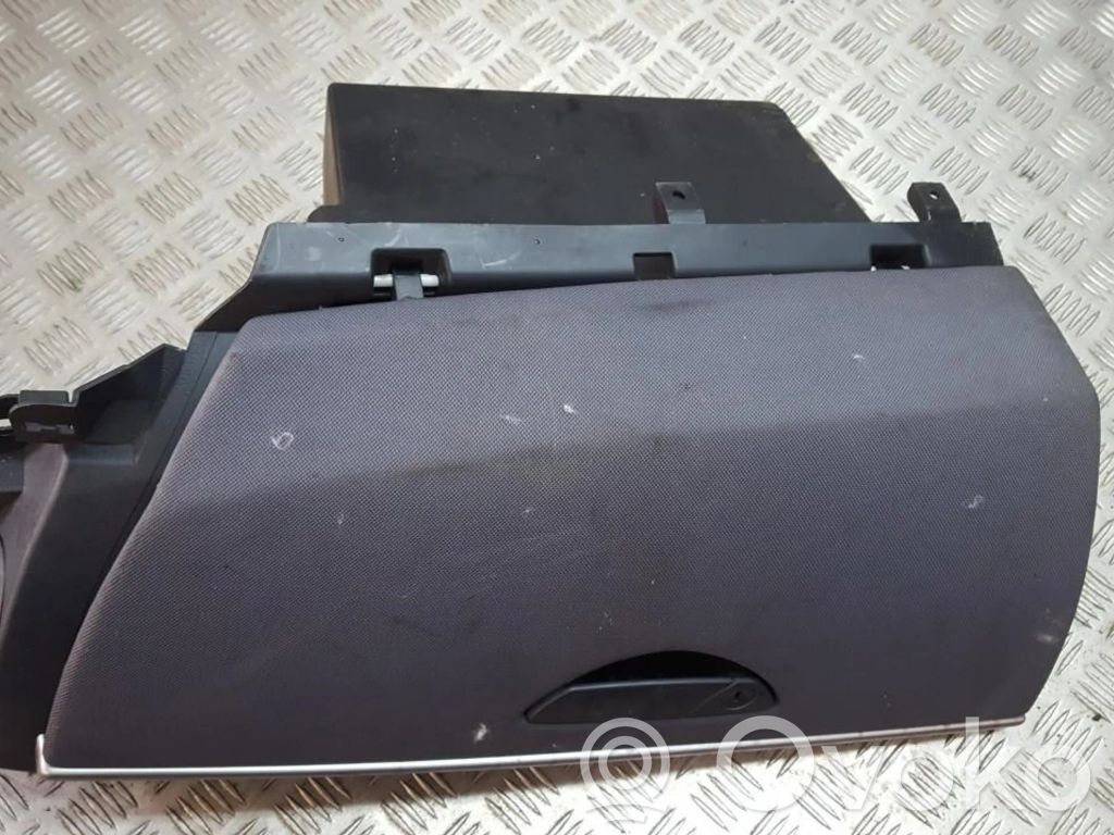 Fiat Ulysse Handschuhfach 