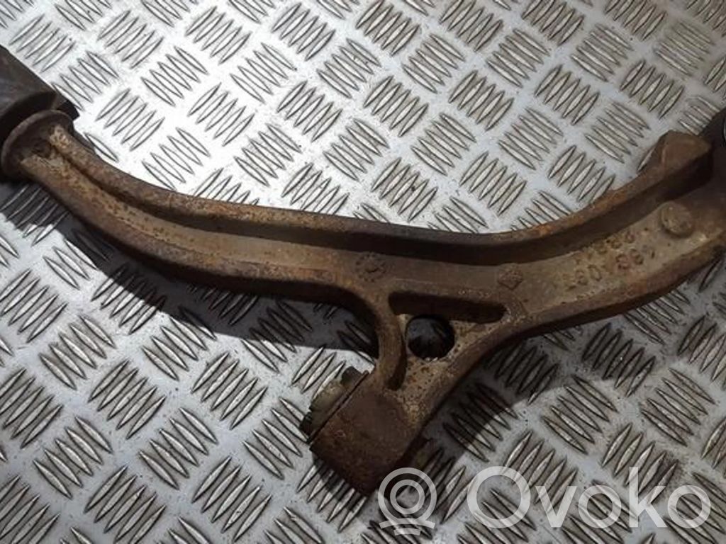 Chrysler Voyager Braccio di controllo sospensione anteriore inferiore/braccio oscillante 