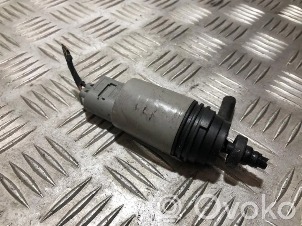 BMW 3 E90 E91 Windscreen/windshield washer pump 