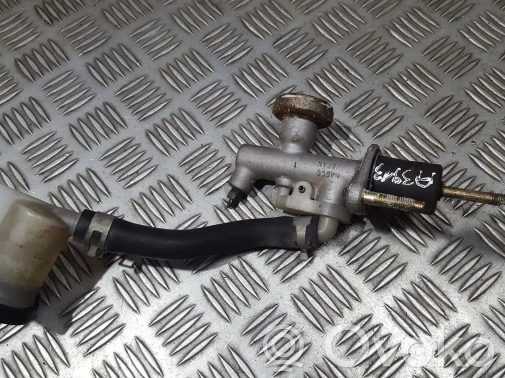 Nissan Almera N16 Cilindro de freno maestro 