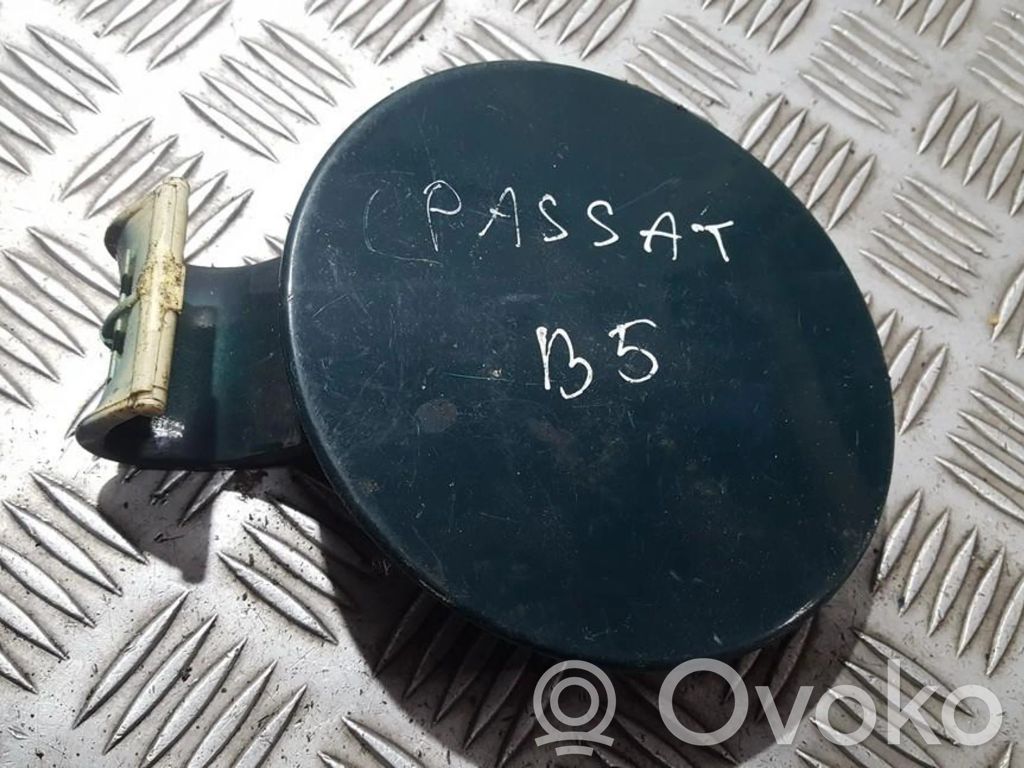 Volkswagen PASSAT B5 Polttoainesäiliön korkki 