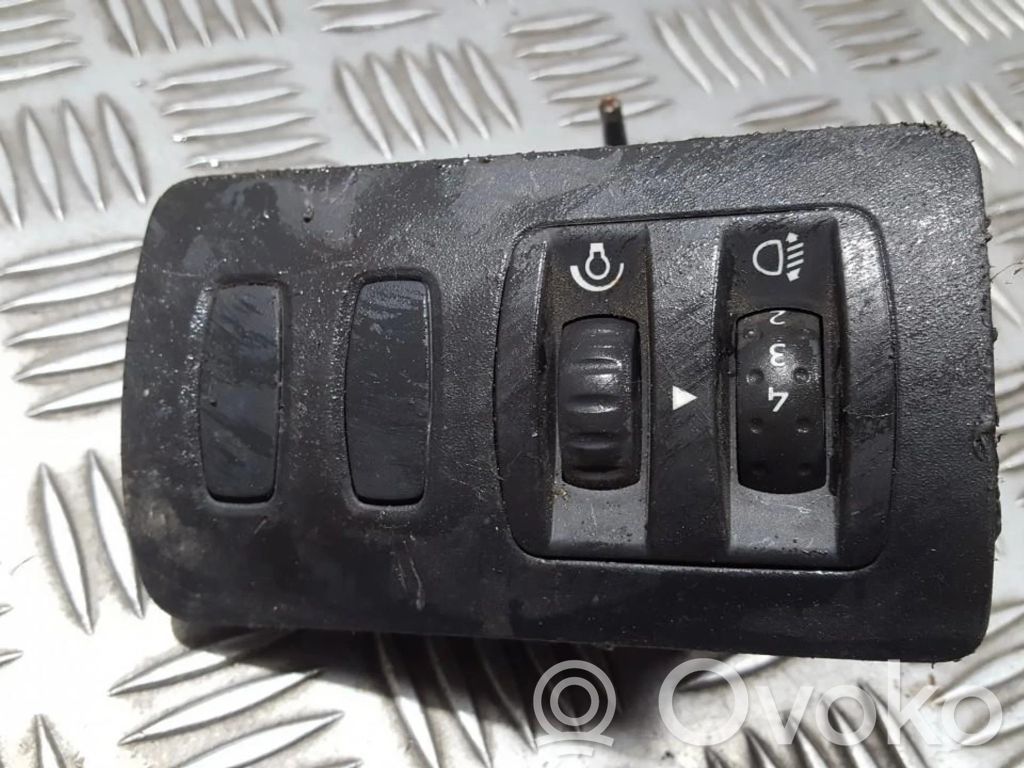 Renault Clio III Interruttore di regolazione livello altezza dei fari 
