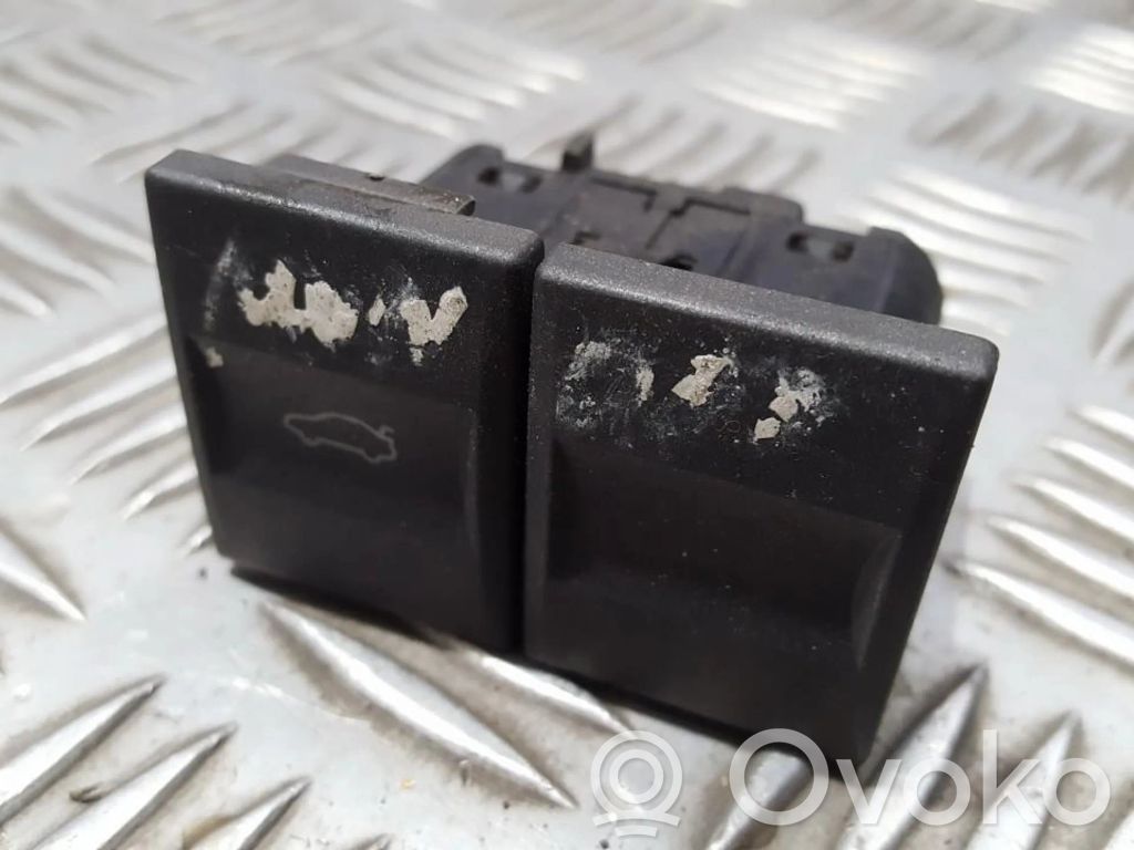 Interruptor para abrir la puerta trasera   D3L0A,D3L0A