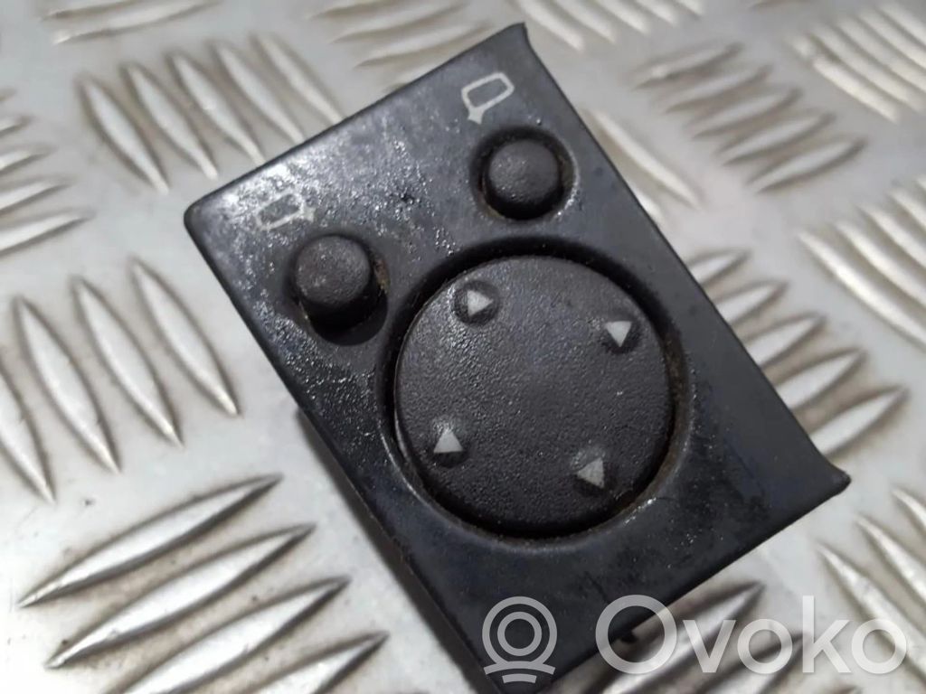Audi A6 S6 C4 4A Interruttore specchietto retrovisore 