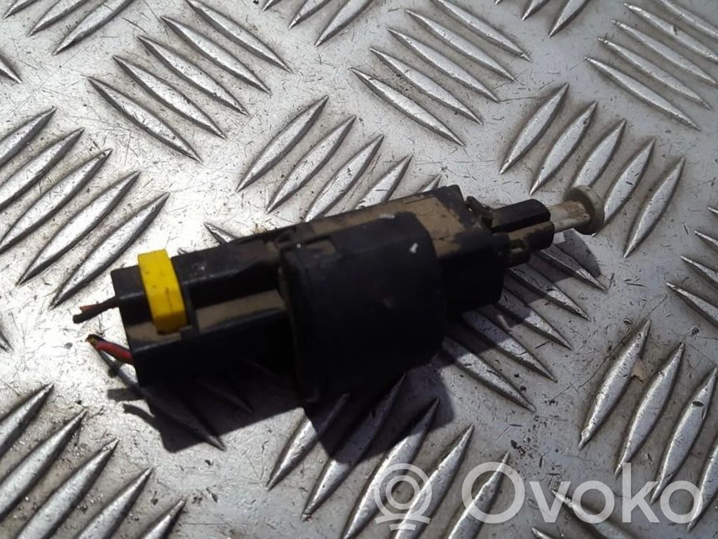Interruptor sensor del pedal de freno   09132299,09175172,09132299,09175172