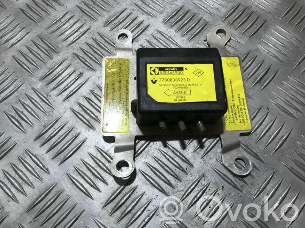 Renault Safrane Czujnik uderzenia Airbag 