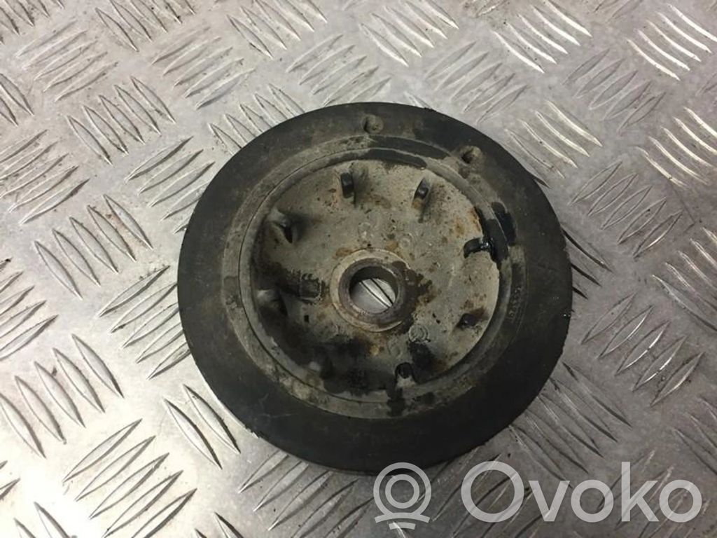 Mitsubishi Carisma Crankshaft pulley 