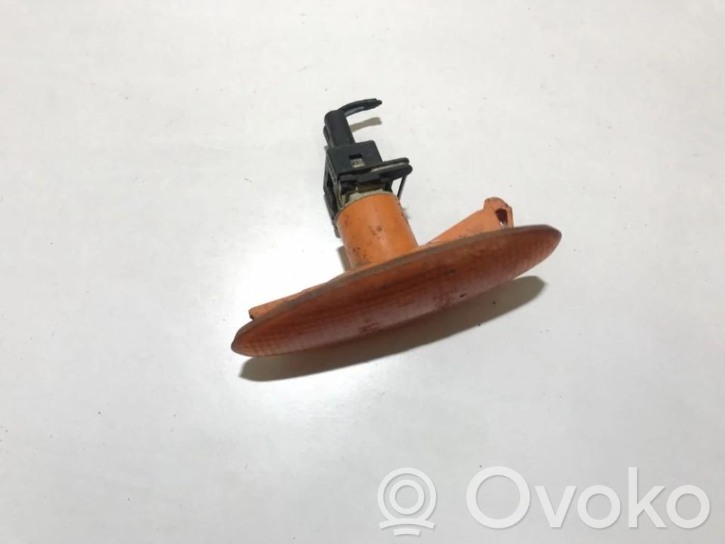 Ford Mondeo MK II Indicatore di direzione del parafango anteriore
