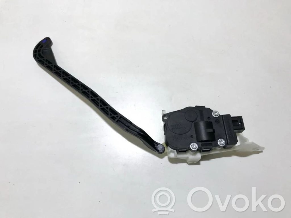 Audi A5 8T 8F Silniczek nagrzewnicy 