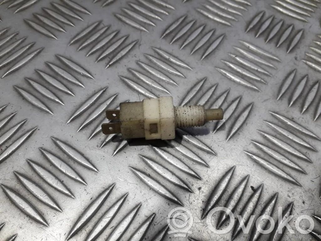 Opel Corsa B Interruptor sensor del pedal de freno 