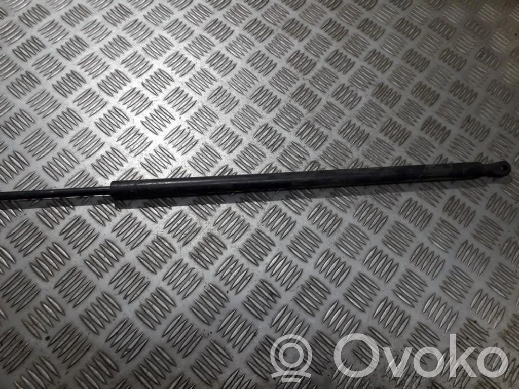 Konepellin kaasujousi   4A0823359C,4A0823359C