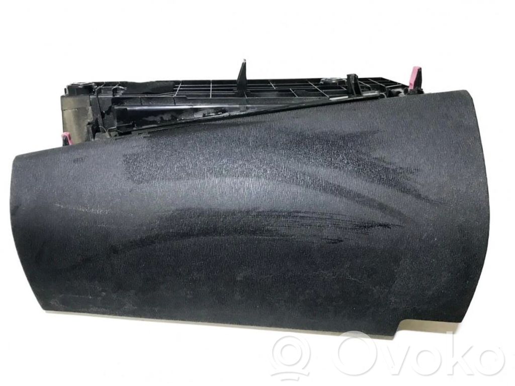 Toyota Prius (XW20) Altra parte interiore