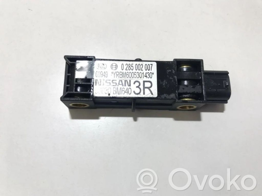 Nissan Almera N16 Czujnik uderzenia Airbag 
