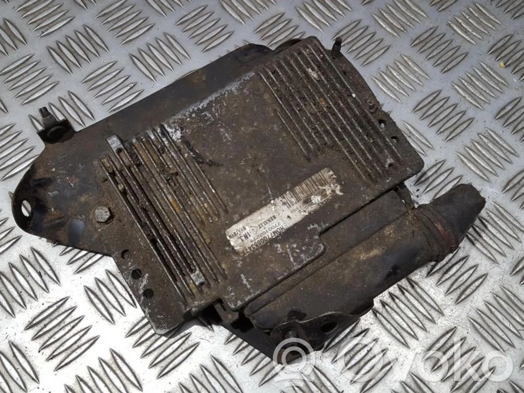 Unidad de control/módulo del motor   7700102299,HOM7700863477,7700102299,HOM7700863477