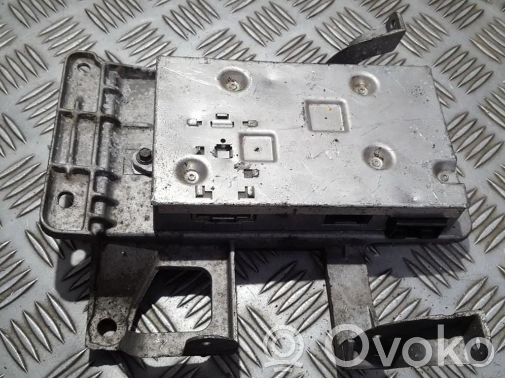Audi A6 S6 C6 4F Wzmacniacz audio 