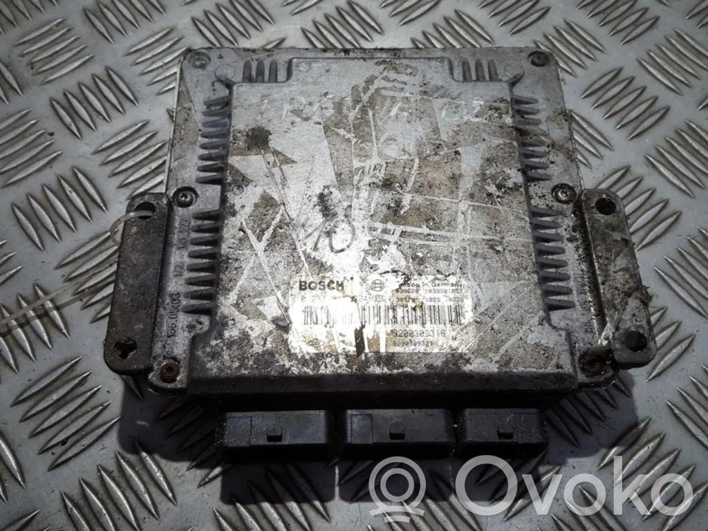 Unitate/modul de control motor   0281011324,8200309316,0281011324,8200309316