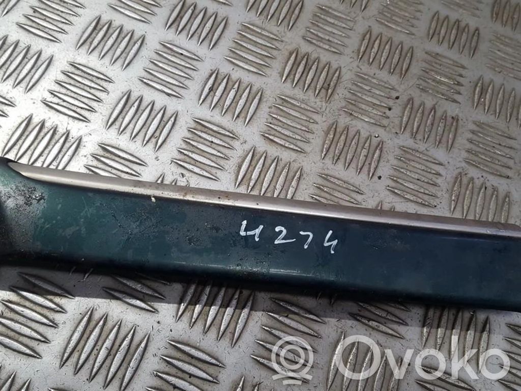 Mercedes-Benz C W202 Mască aripă față (turnată)