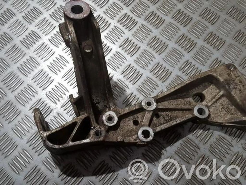 Querlenker Achsschenkel vorne   1K0199296E,1K0199296E