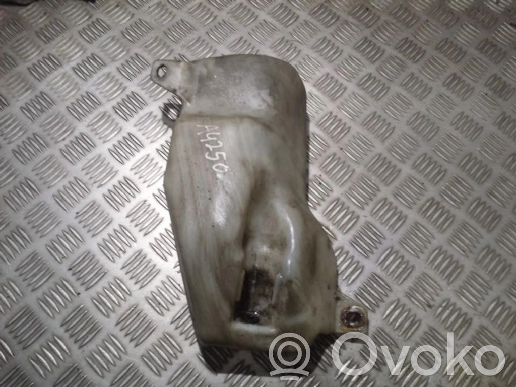 Rezervor lichid spălare parbriz   B805,B805