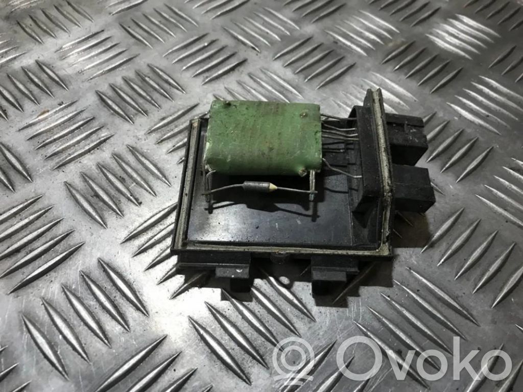 Audi 80 90 B3 Motor aerotermă/rezistor ventilator 