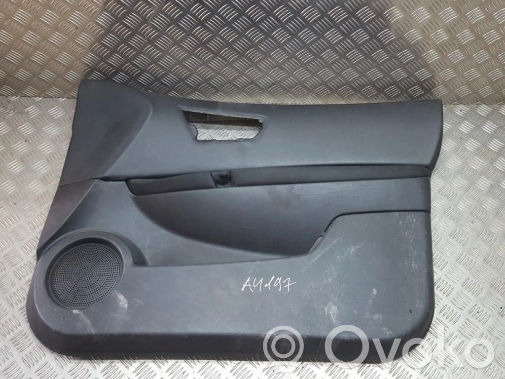 Nissan Qashqai Etuoven verhoilu