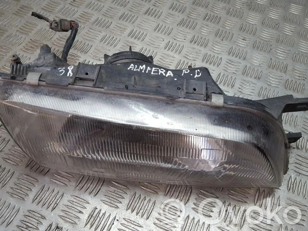 Nissan Almera Scheinwerfer 