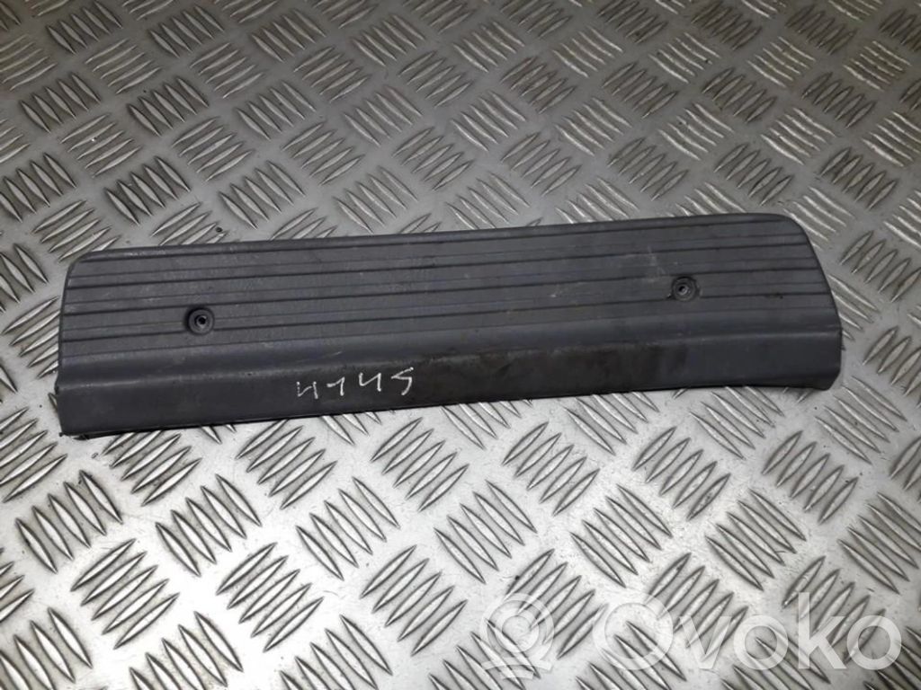 Toyota Land Cruiser (HDJ90) Copertura del rivestimento del sottoporta anteriore