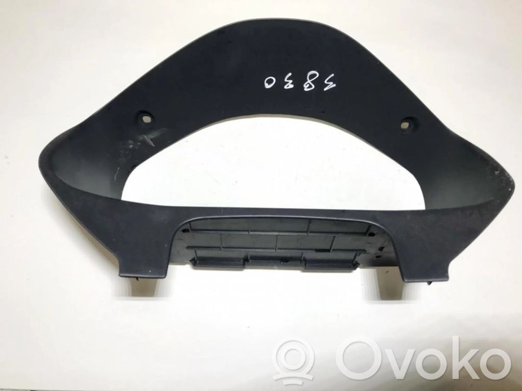 Volvo V50 Kojelaudan kehys 