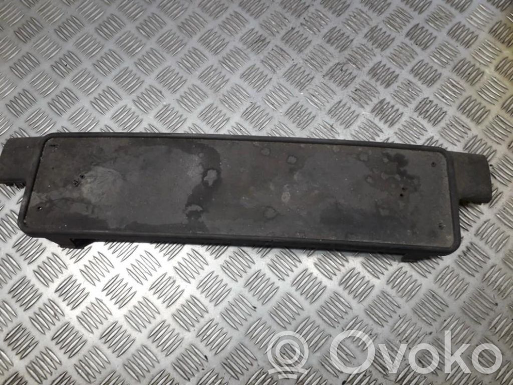 Volkswagen PASSAT B5 Support de plaque d'immatriculation 