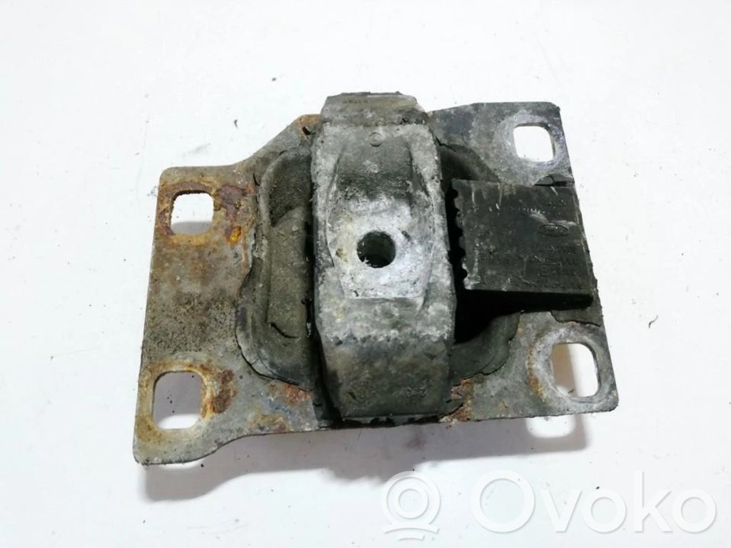 Ford Focus Engine mount bracket 