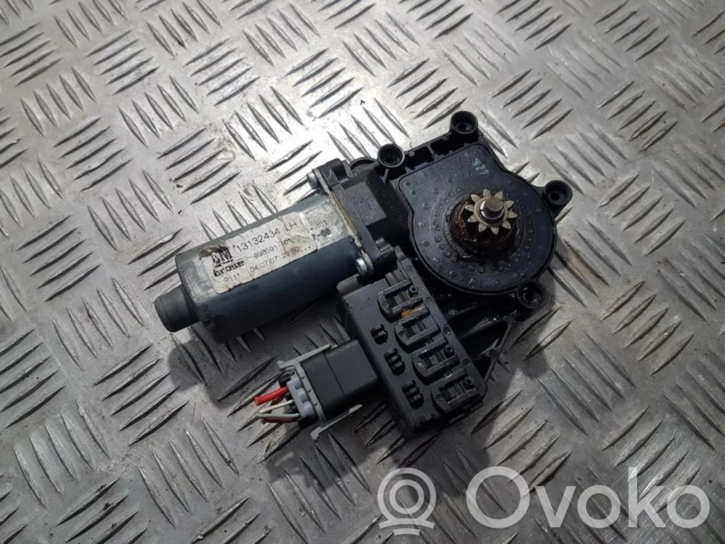 Opel Zafira B Motor macara geam ușă față 