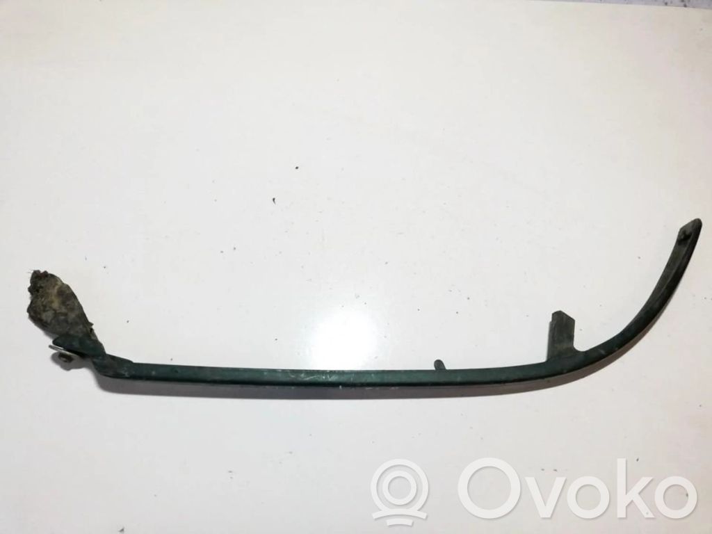 Audi 80 90 S2 B4 Rivestimento sotto il faro/fanale