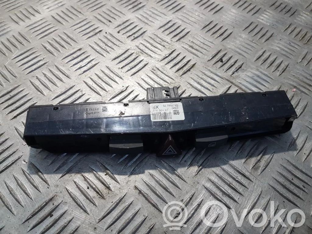 Opel Astra H Interruttore luci di emergenza 