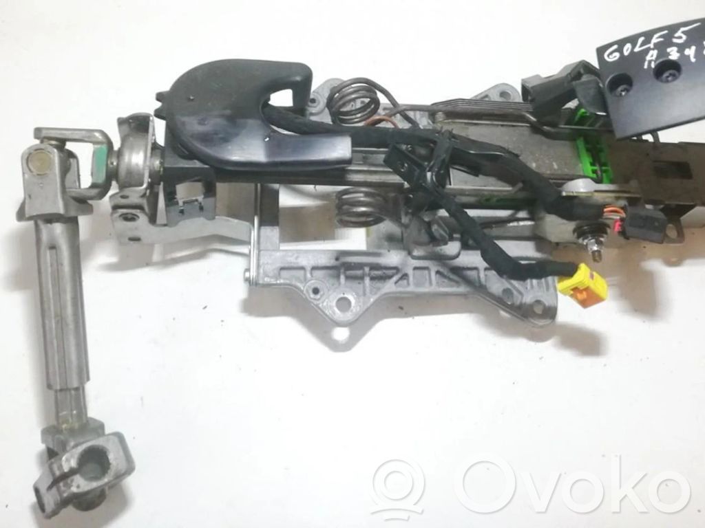 Volkswagen Golf V Ohjauspyörän akseli 