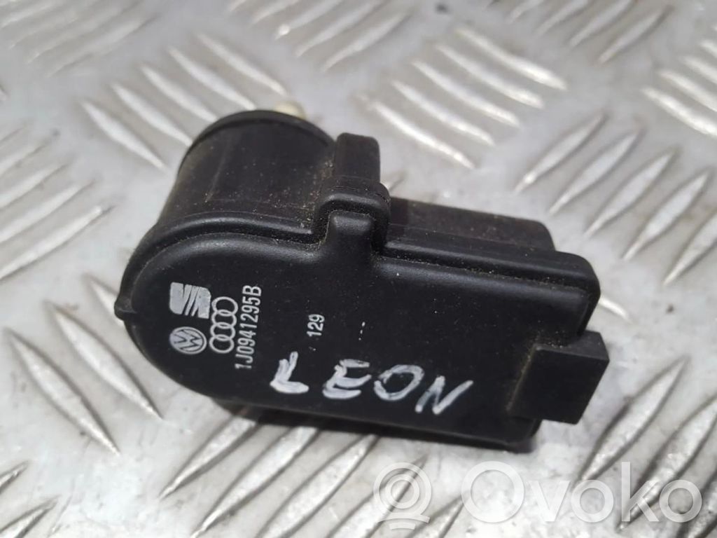 Volkswagen Golf IV Motor reglare nivel far 
