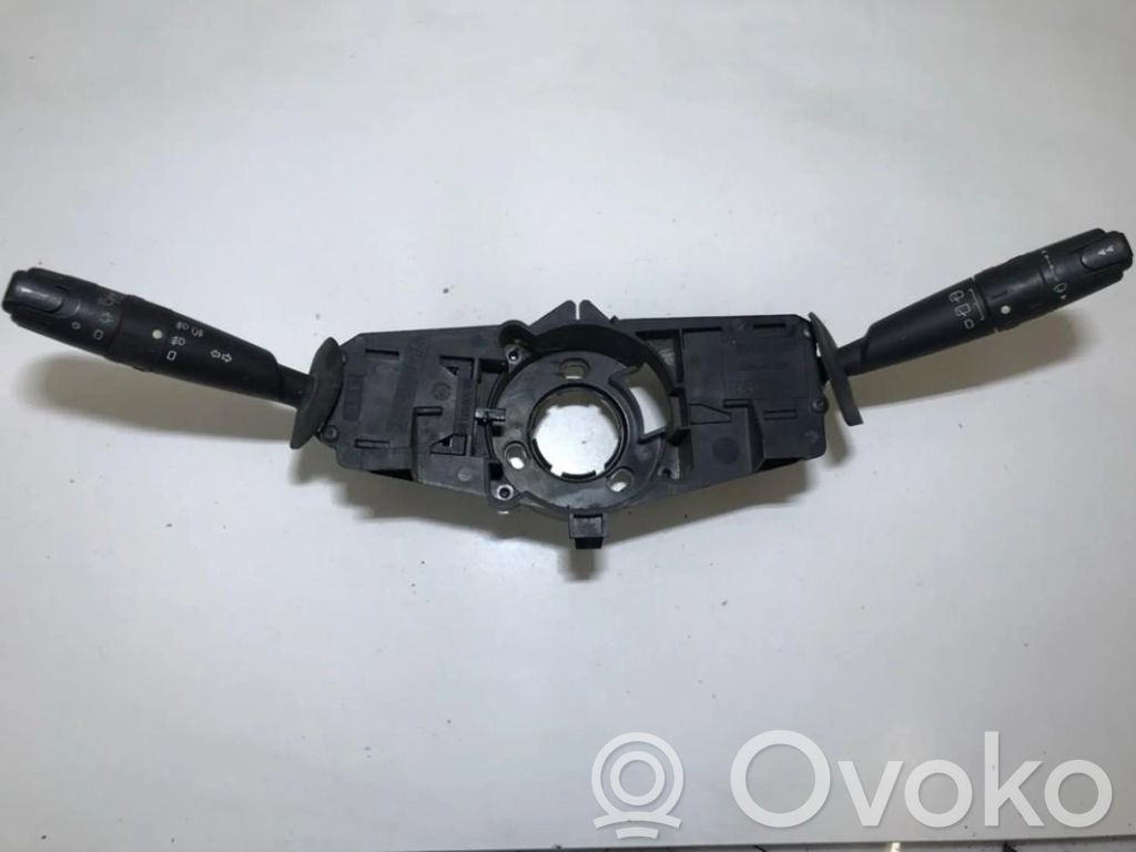 Peugeot 206 Leva/interruttore dell’indicatore di direzione e tergicristallo 