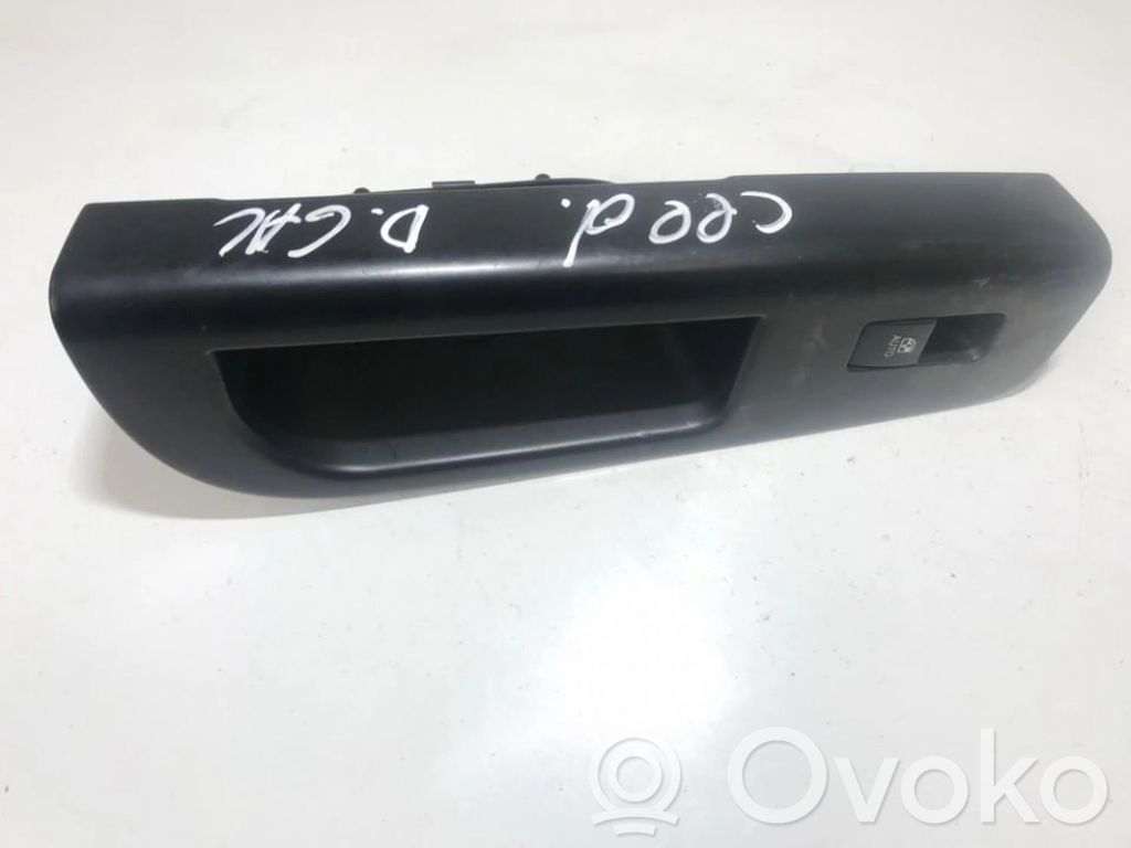 KIA Ceed Interruttore di controllo dell’alzacristalli elettrico
