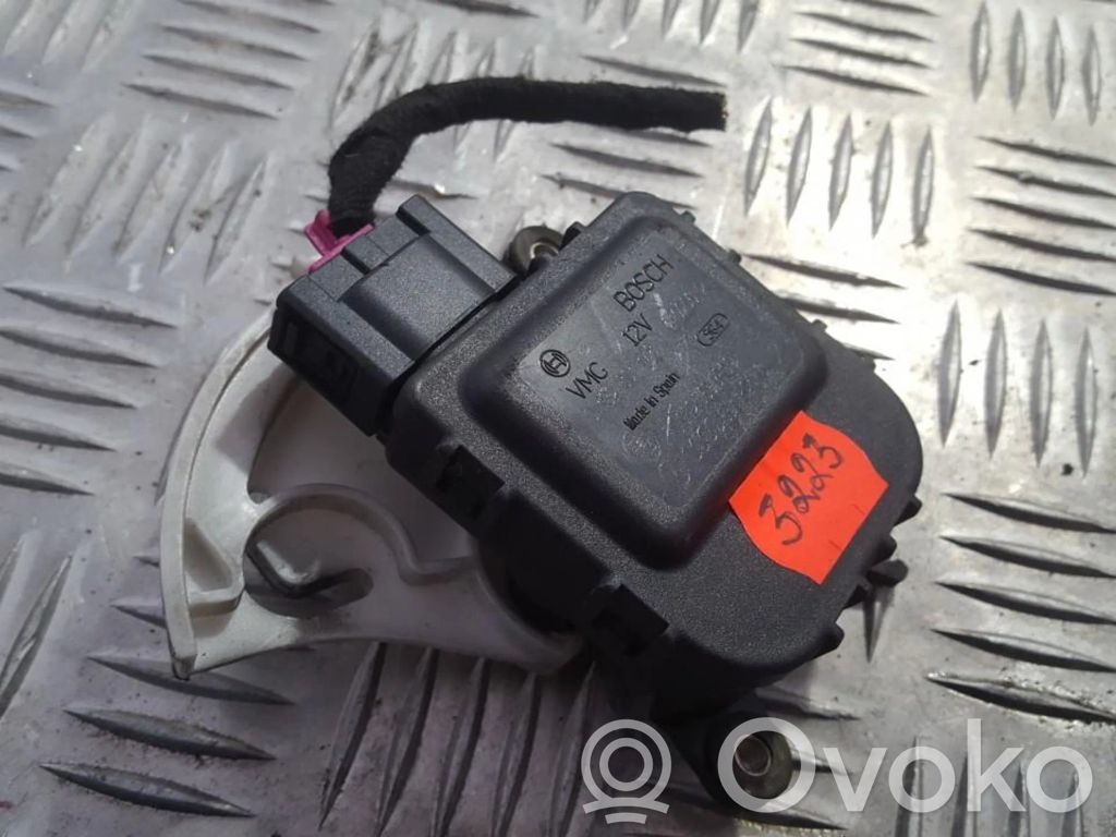 Motor/actuator clapetă aer   8D1820511E,0132801148,0132801148,8D1820511E