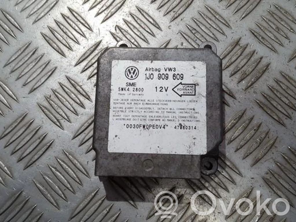 Volkswagen Golf IV Unitate/modul de comandă airbaguri 