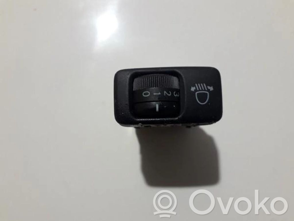 Lexus IS 220D-250-350 Bouton commande réglage hauteur de phares 