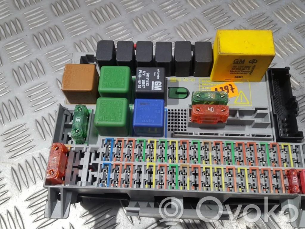 Opel Vectra B Set scatola dei fusibili 
