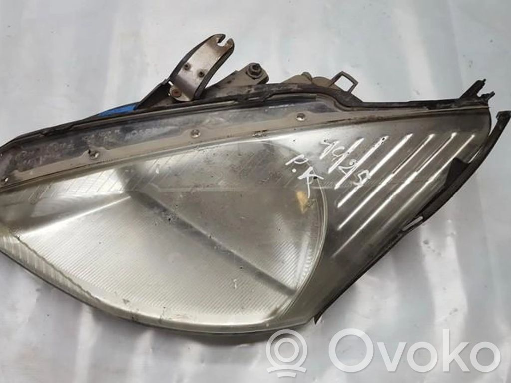 Ford Focus Headlight/headlamp 
