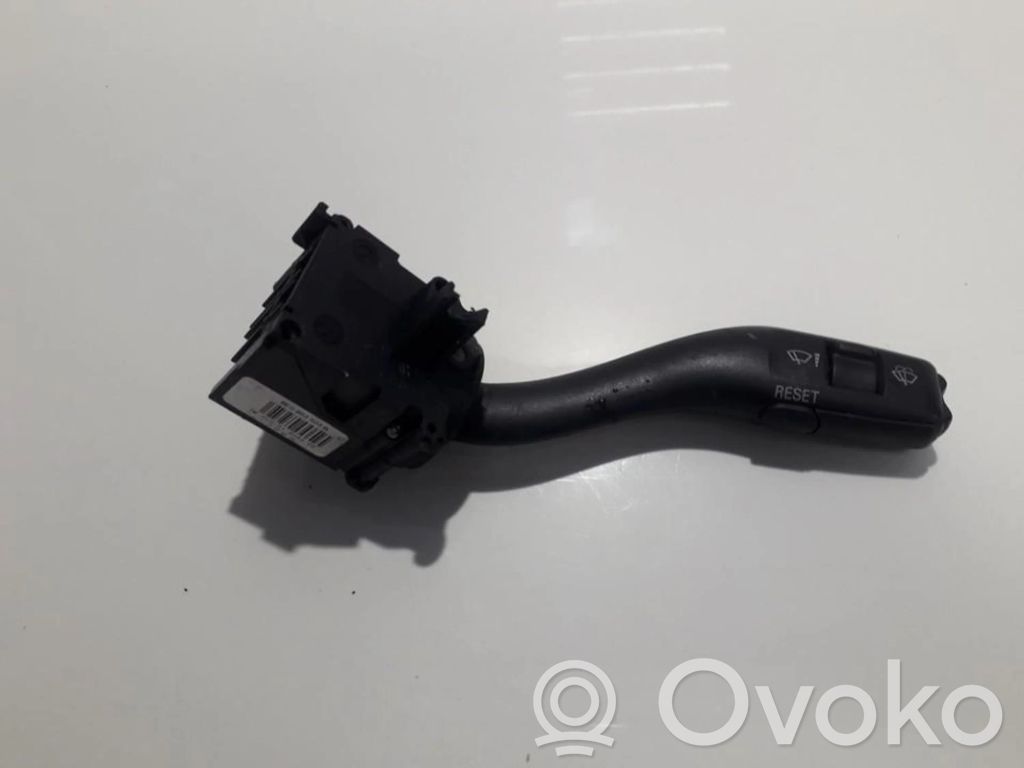Audi A4 S4 B6 8E 8H Manetka / Przełącznik wycieraczek 