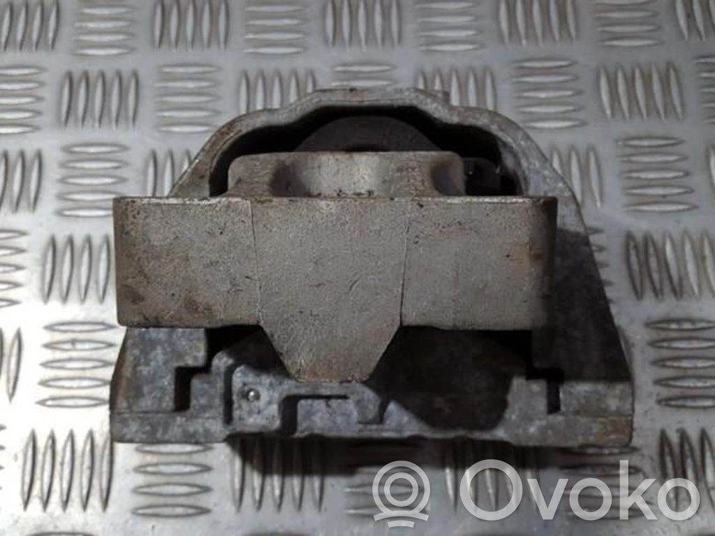 Volkswagen Golf IV Suport tampon motor 