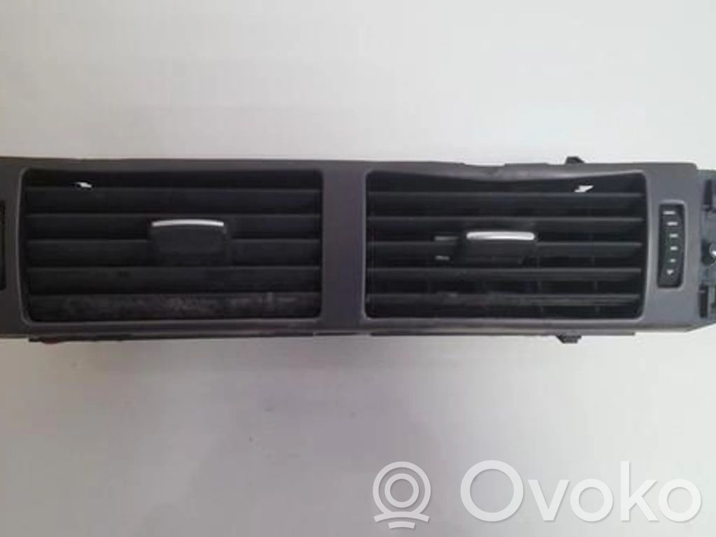 Grille d'aération centrale   4B2820951,4B2820951,4B2820951