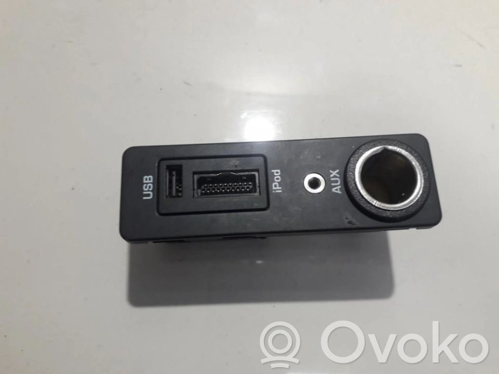 Jaguar XF Priză USB 