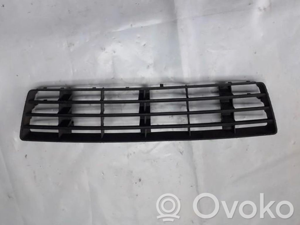 Audi A6 S6 C5 4B Mascherina inferiore del paraurti anteriore
