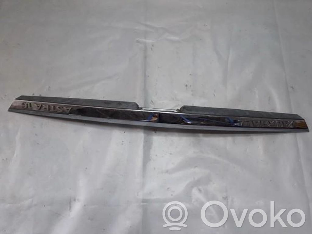 Opel Astra H Lampă număr cu montare pe hayon 