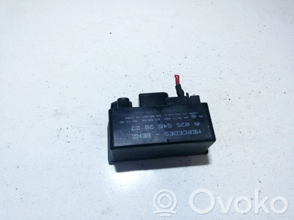 Mercedes-Benz A W168 Releu preîncălzire bujii incandescente 